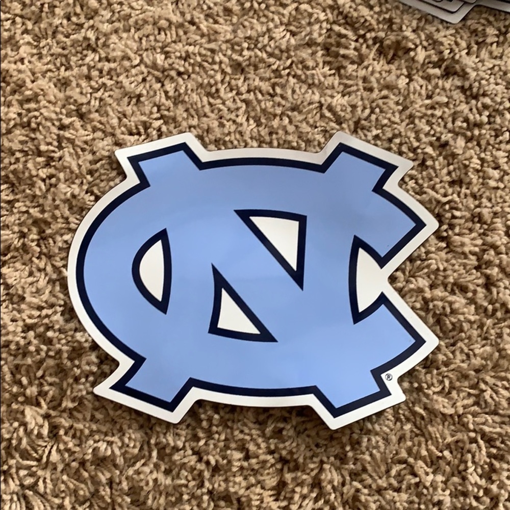 North Carolina TarHeels logo magnet